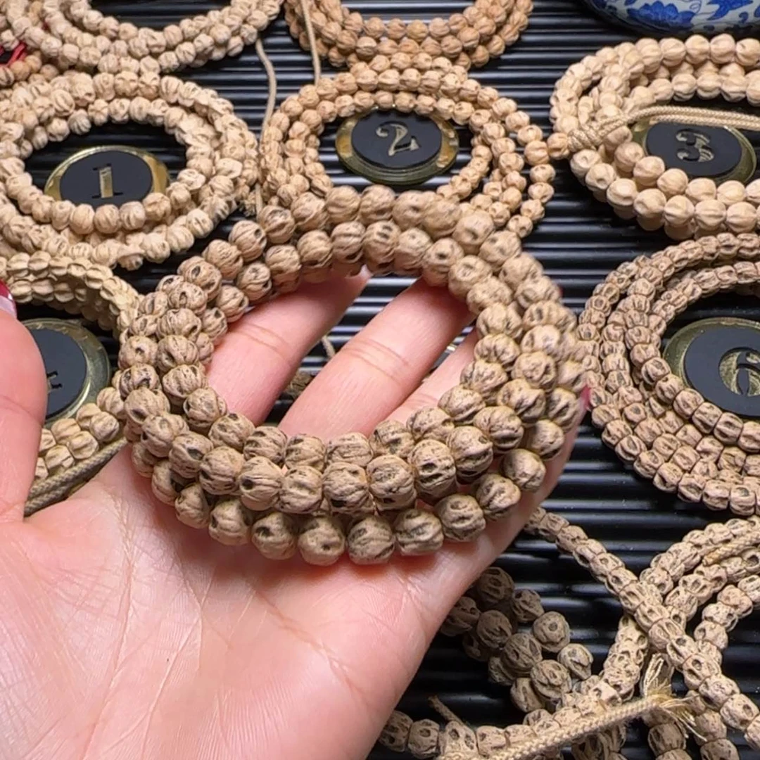 【闪购商品】柏香籽/百香籽吊坠～