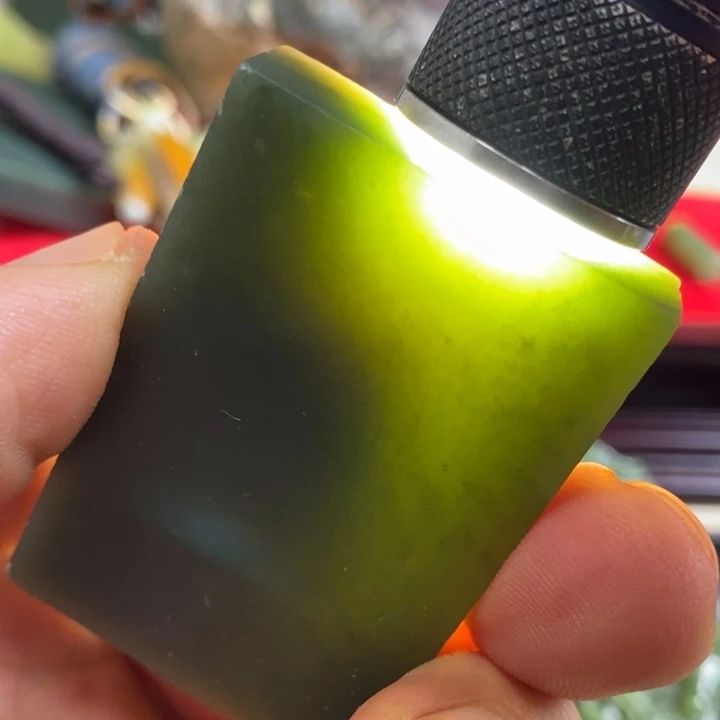 和田玉（糖玉）未镶嵌珠宝奇石