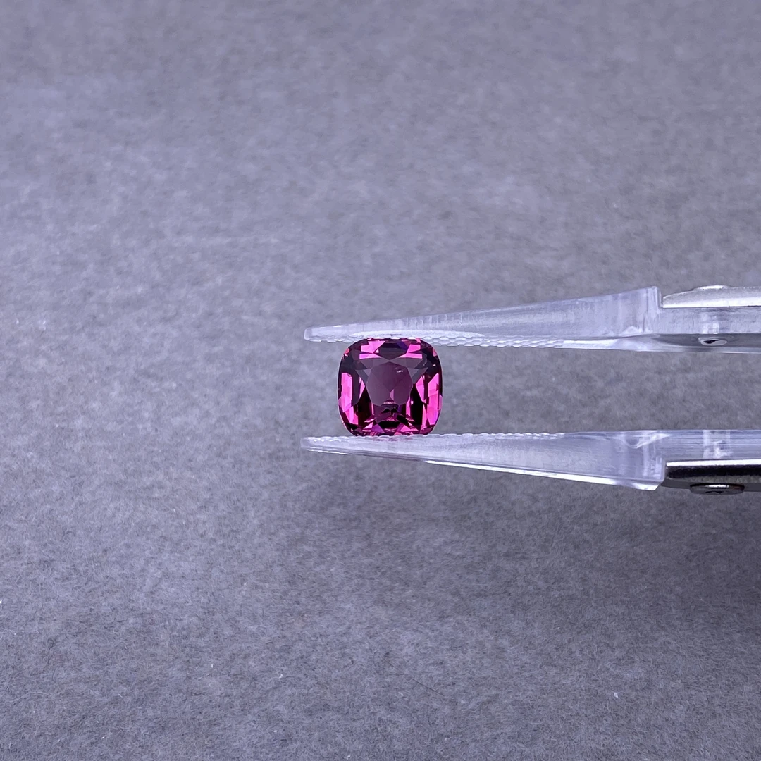石榴石-2.43ct（01035753）0319
