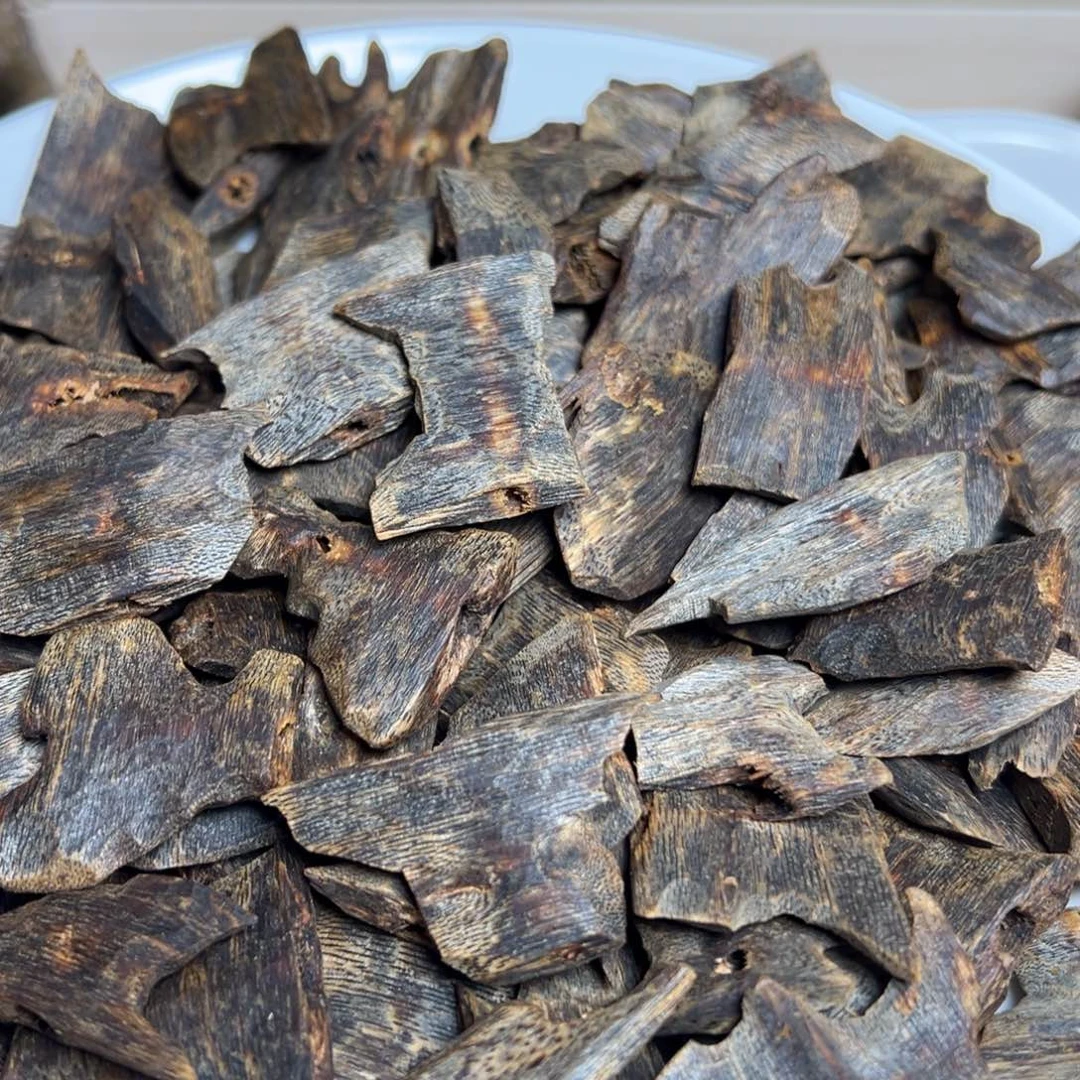 中***业树脂制品海南天然沉水陆河老块料343克