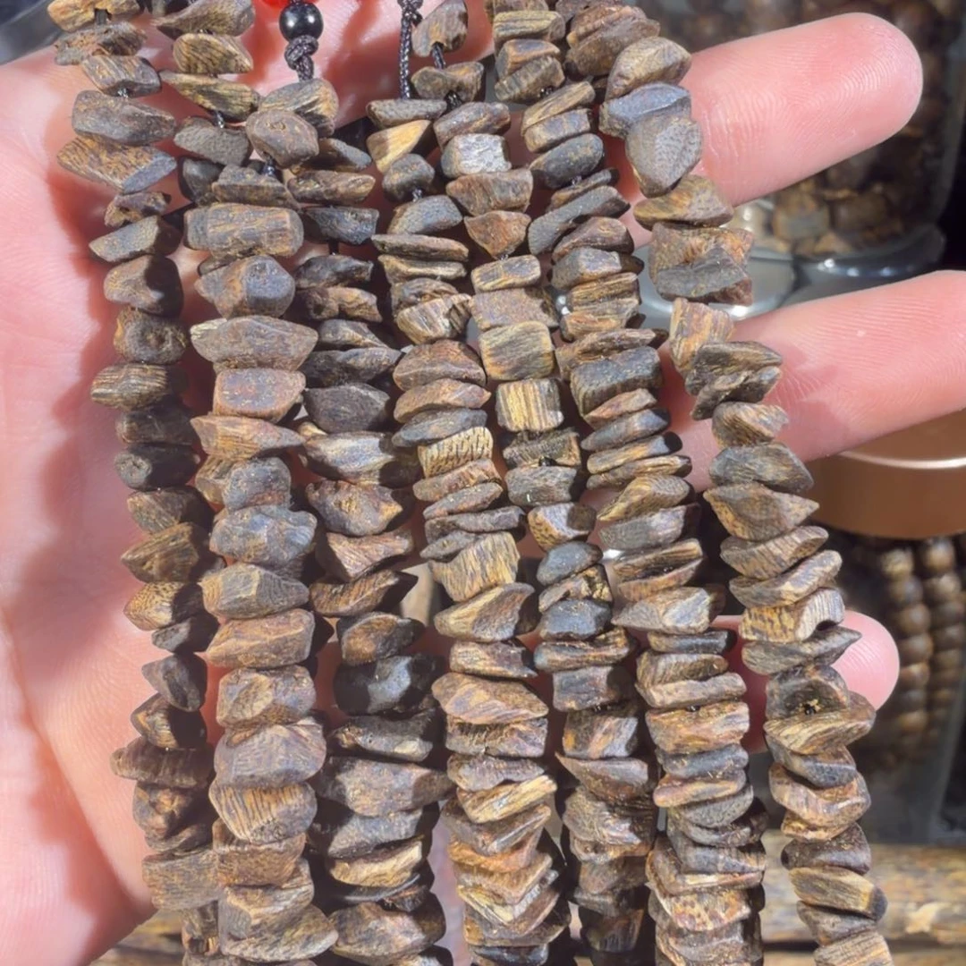 沉香沉香碎屑沉水车挂发一条
