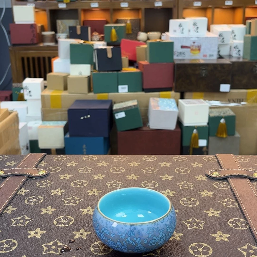 杯子哈哈哈哈哈哈啊哈哈