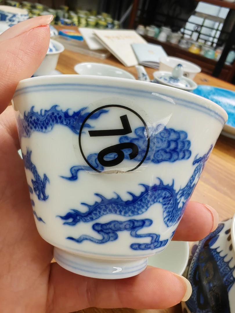 手工手绘陶瓷杯子龙