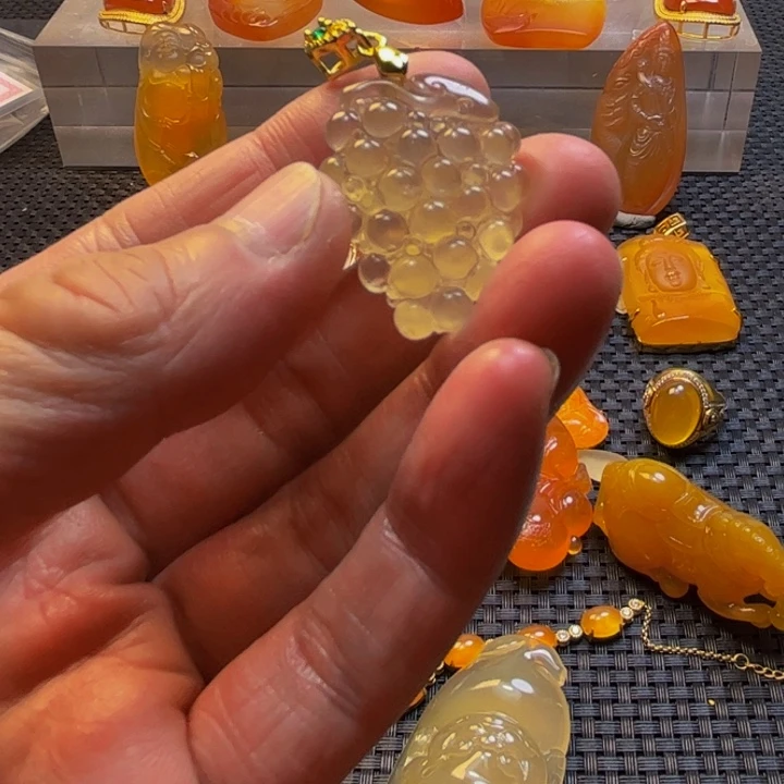 静***姐未镶嵌旦面石英质玉