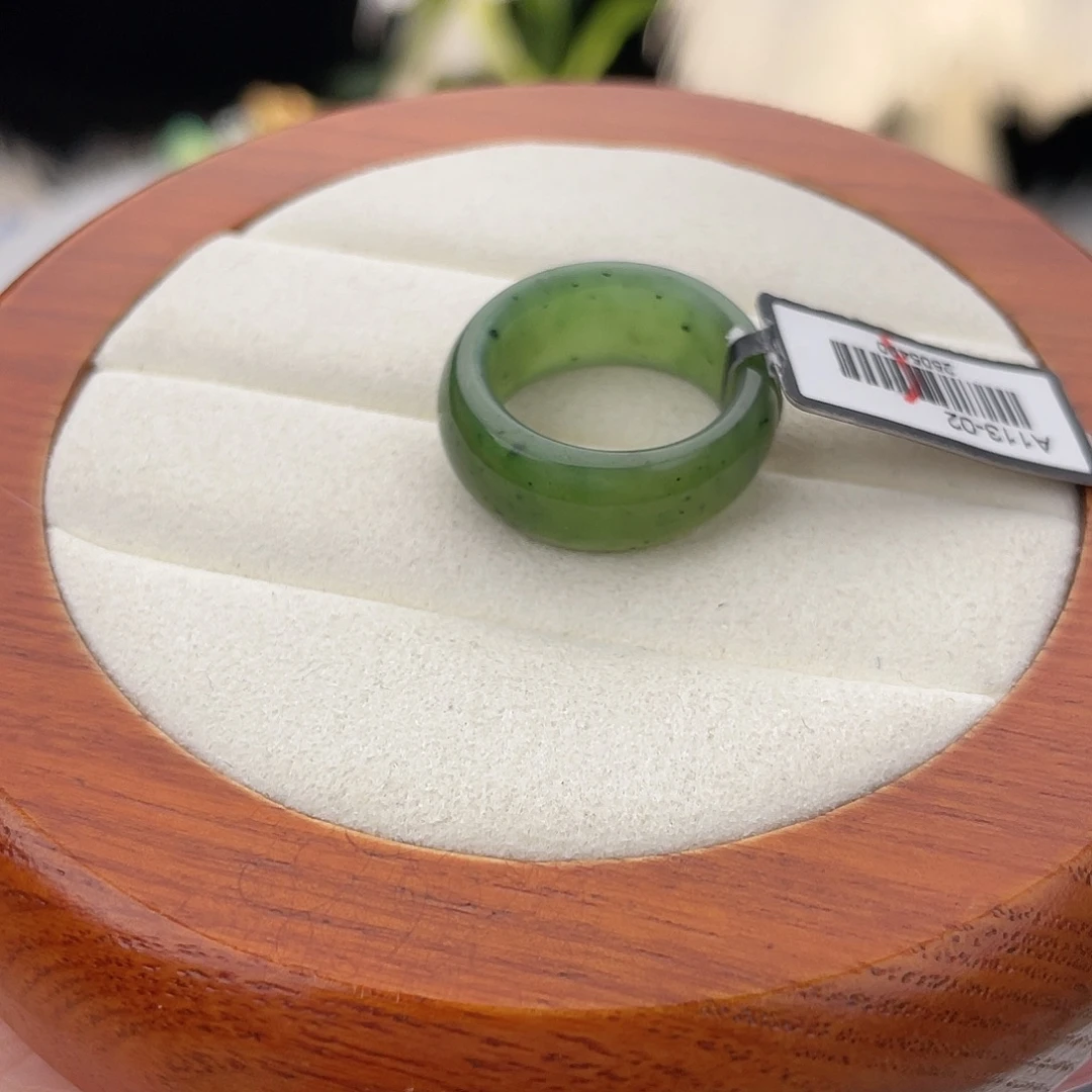 和田玉未镶嵌戒指l46。碧玉圆条。17。不退换