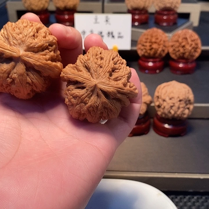 文玩核桃把件封**川粗筋