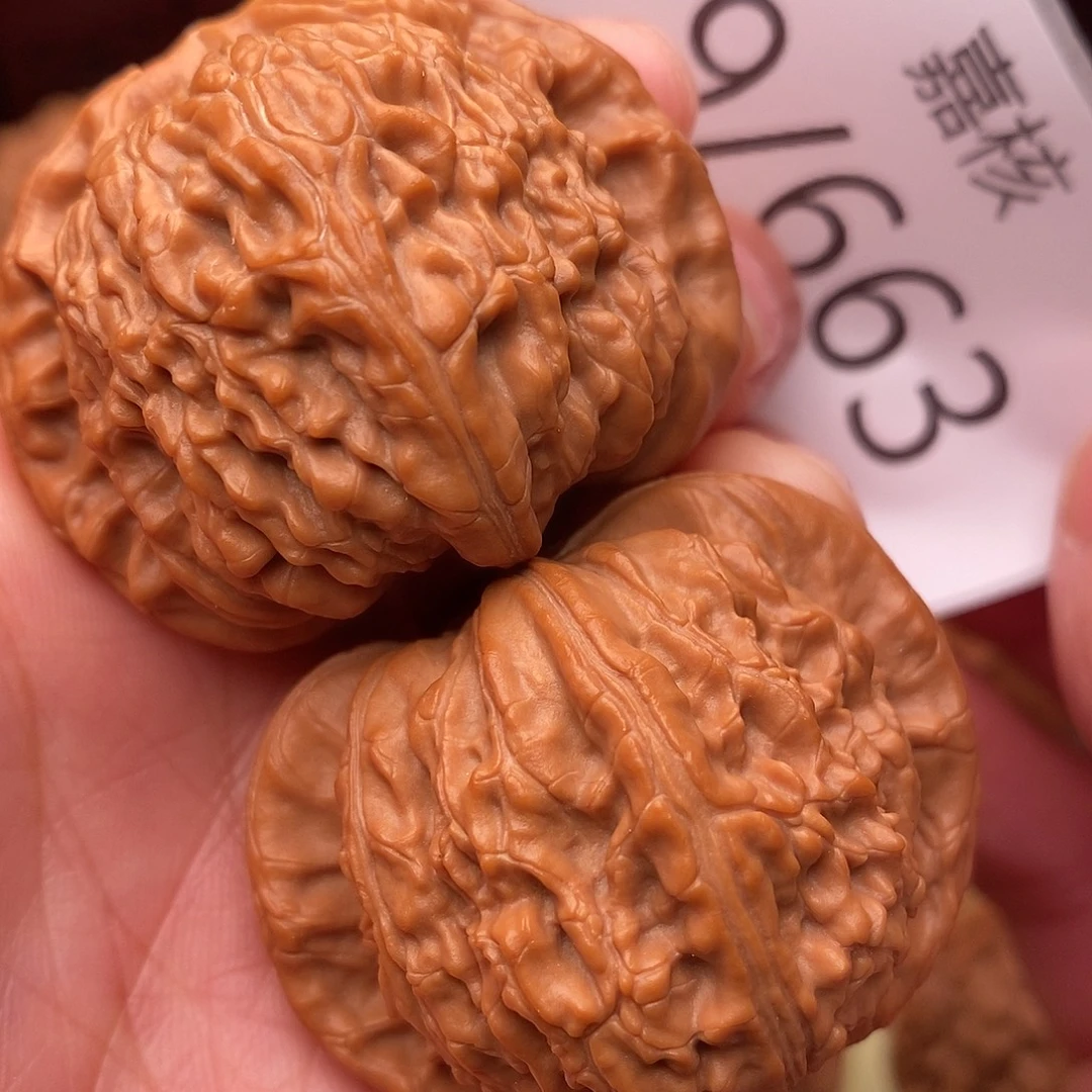 文玩核桃把件42白狮子
