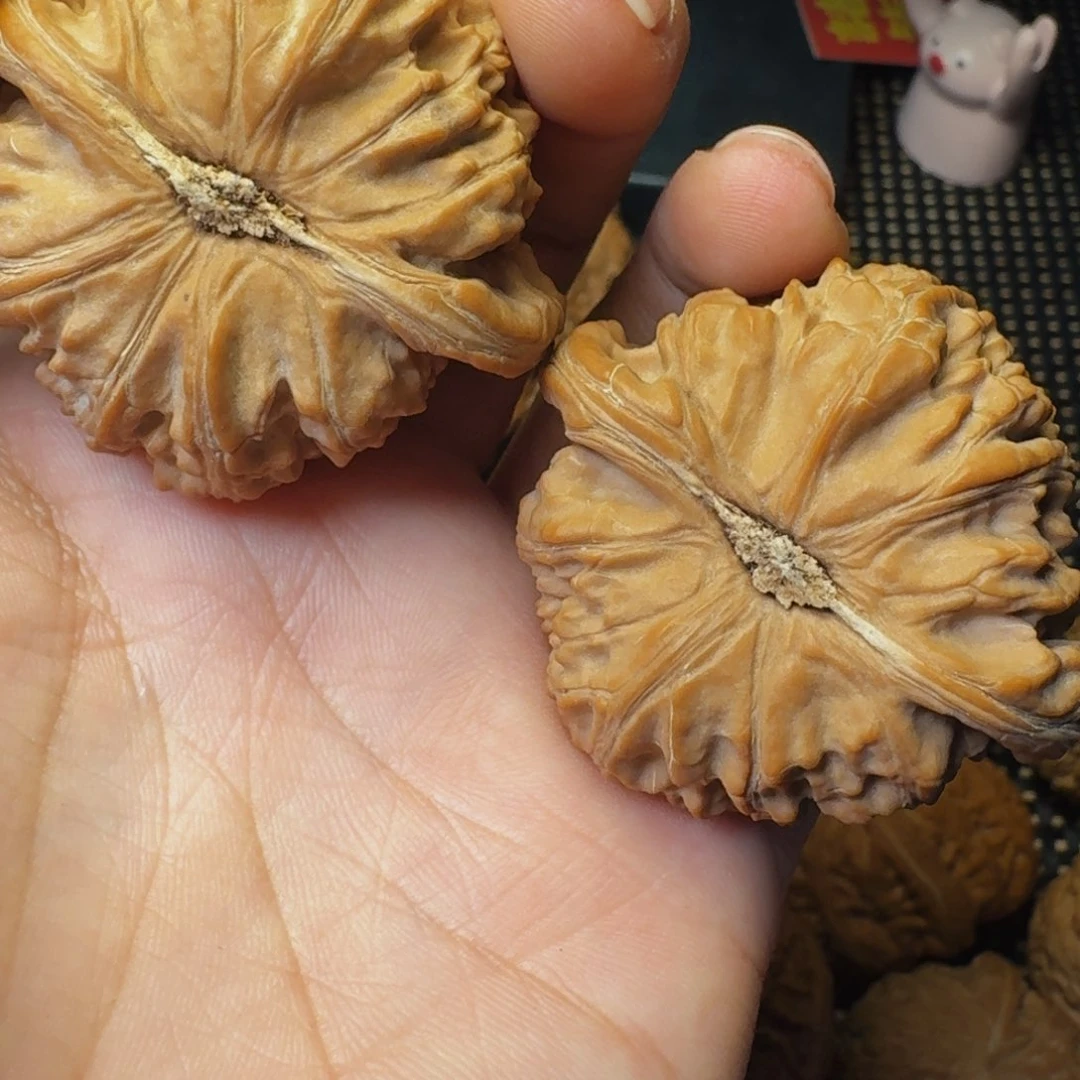 文玩核桃吊坠泊****板白狮子43