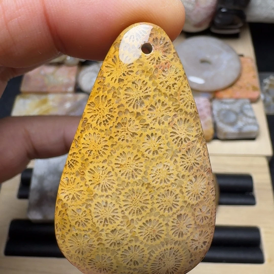 硅化玉未镶嵌纯天然色有机玉石保真色