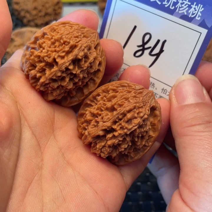 桃核把件36满天星184。。。。。。。。