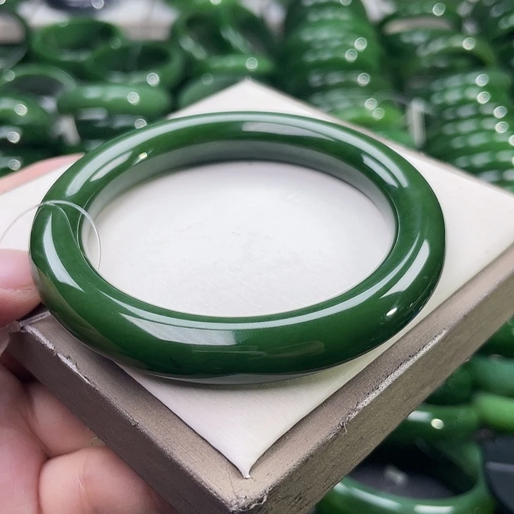 未镶嵌手镯和田玉（碧玉）