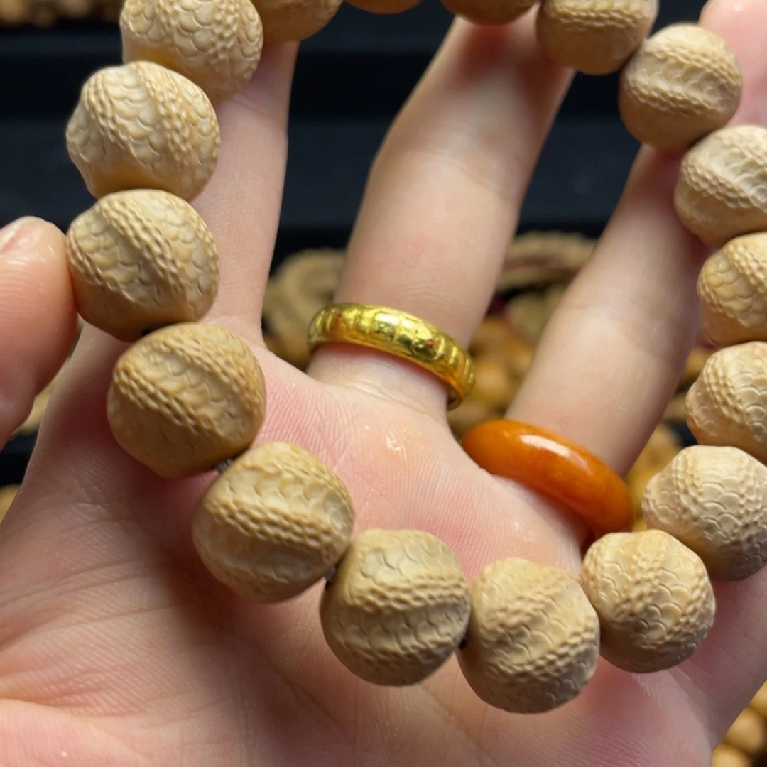 猴头核桃吊坠灵蛇