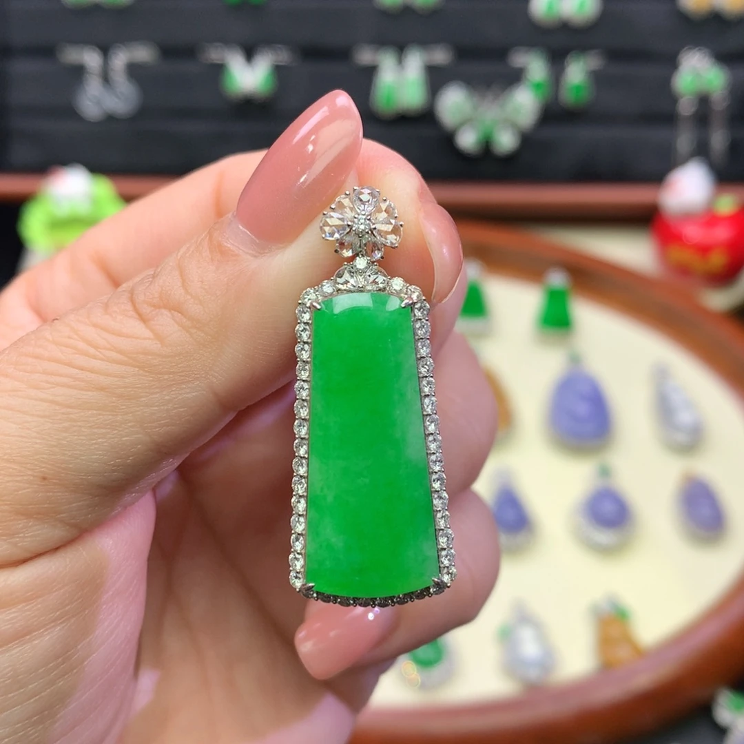 翡翠18K金镶嵌吊坠(不含链)