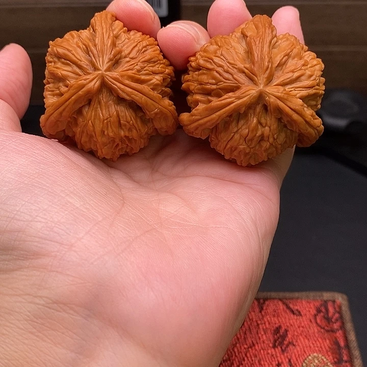 龘***龘把件文玩核桃白奔