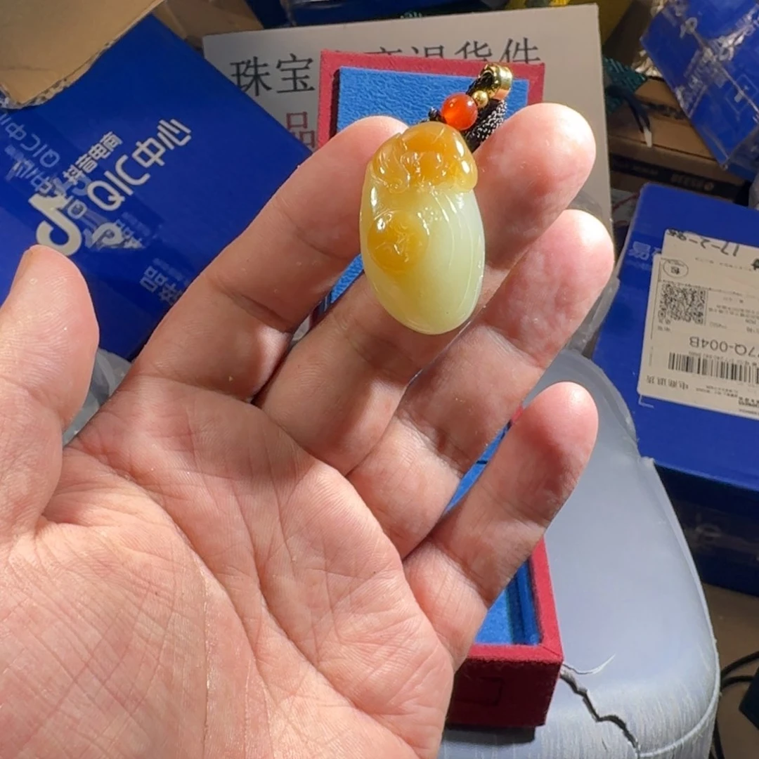 和田玉（糖玉）未镶嵌颈饰