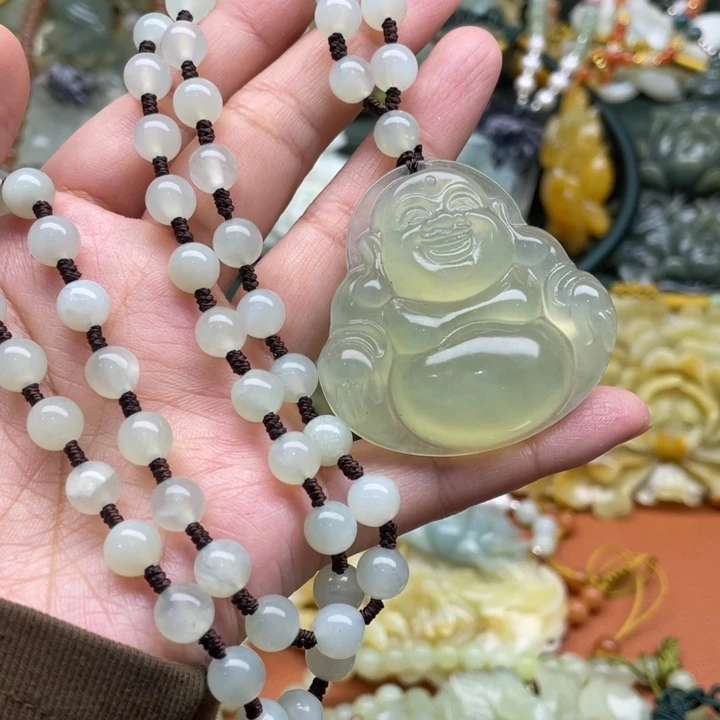 蛇纹石玉吊坠合金