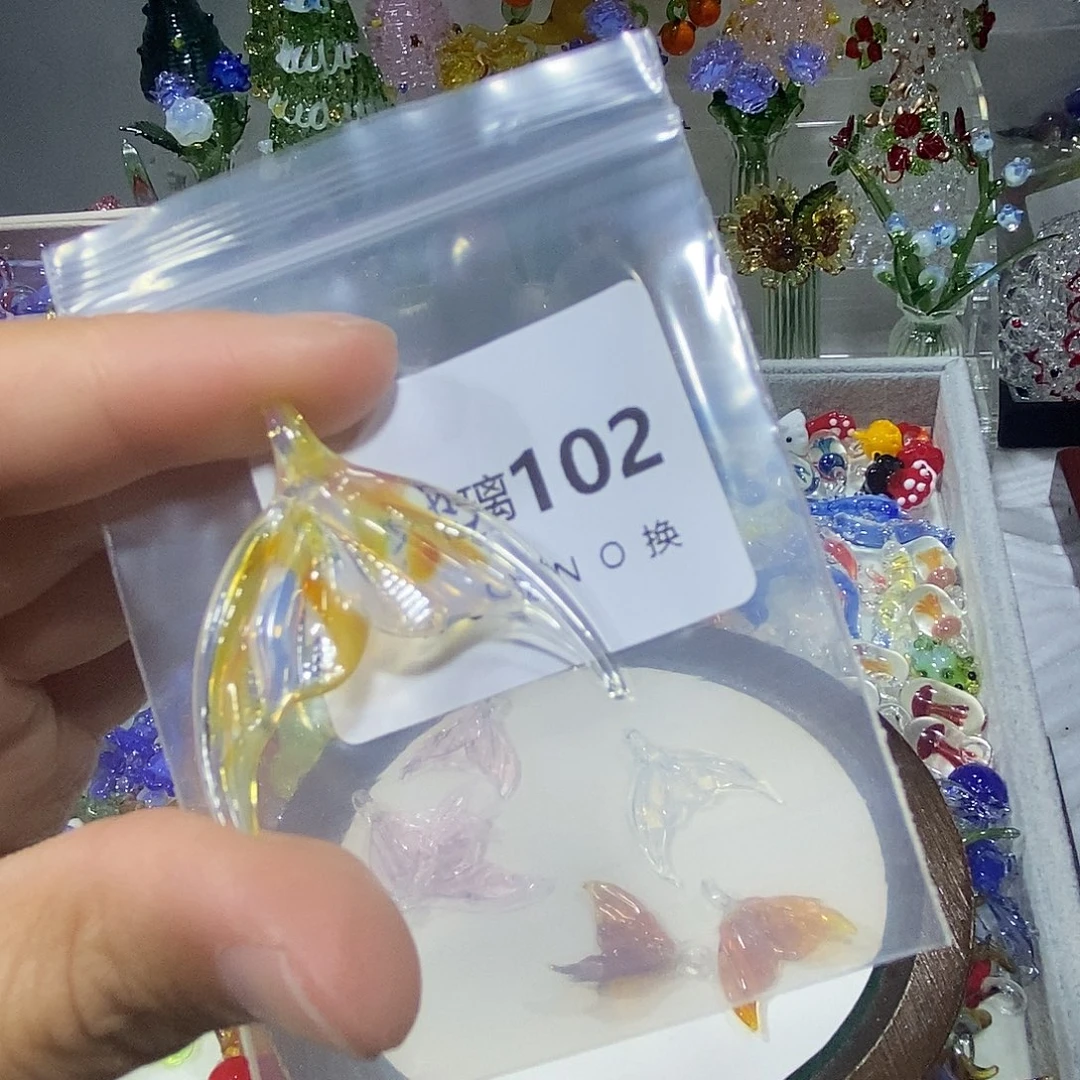 W***t吊坠（不含链）琉璃102鱼尾一条