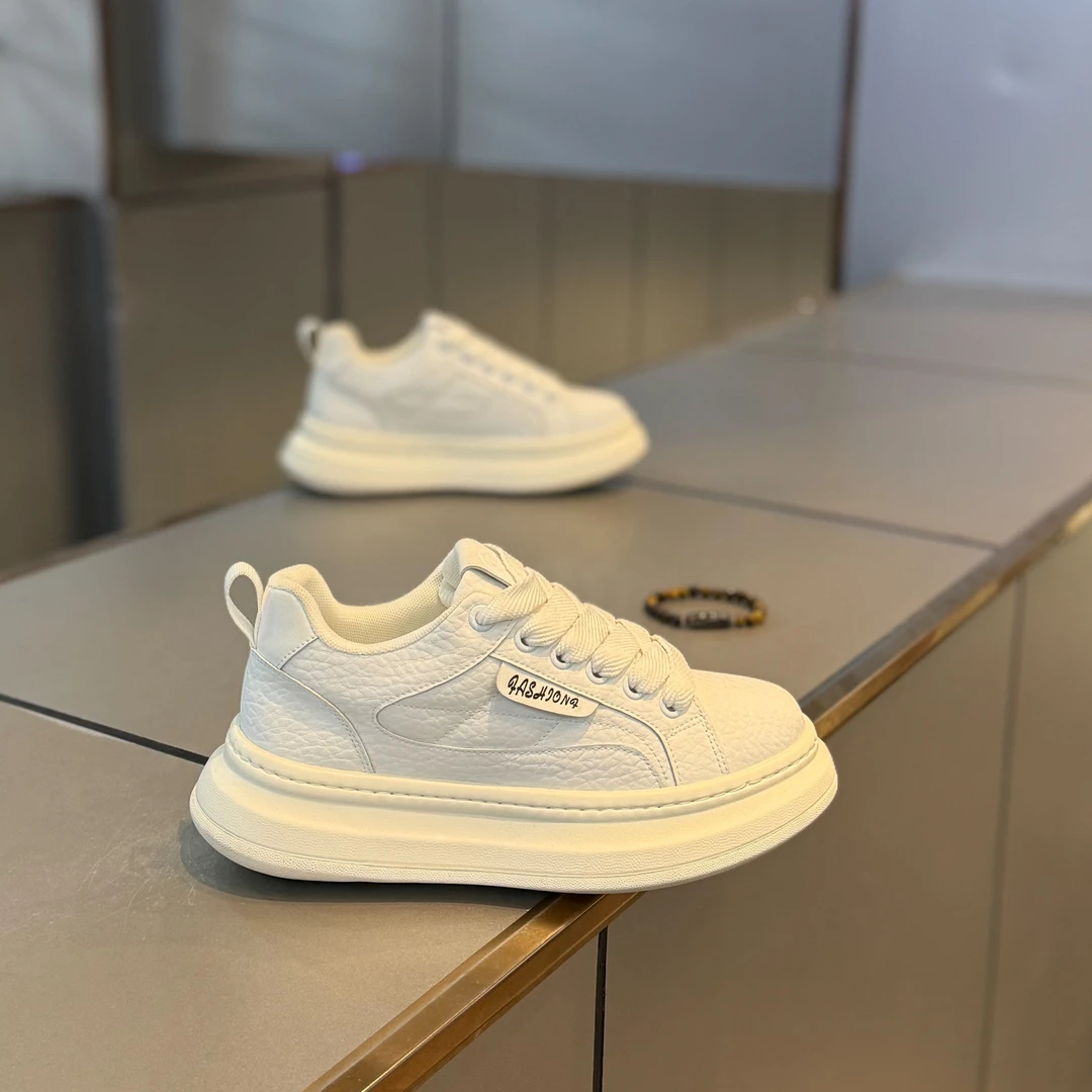 男鞋系带时尚休闲百搭秋季新款高级感网红同款男士鞋子2025年