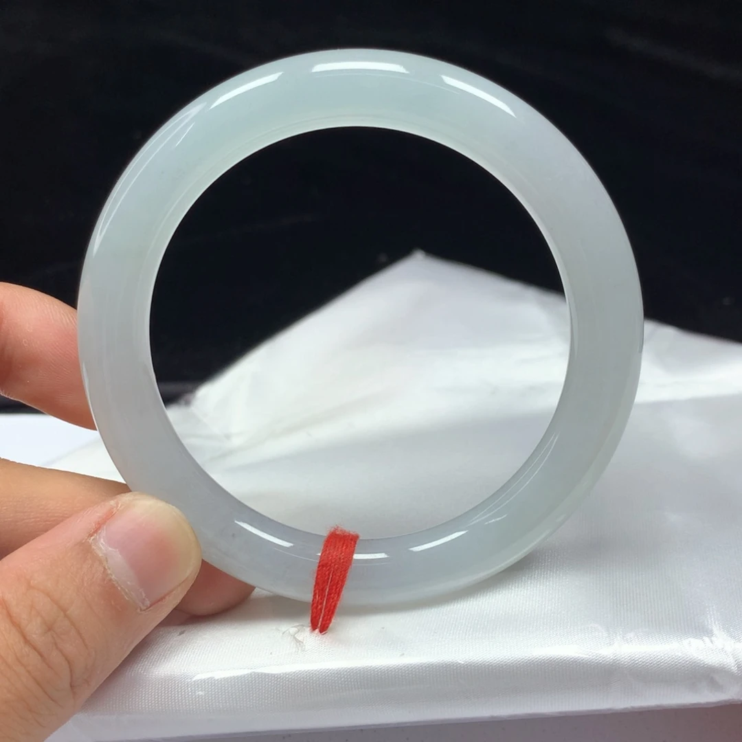 翡翠手镯（圆镯）未镶嵌56.5