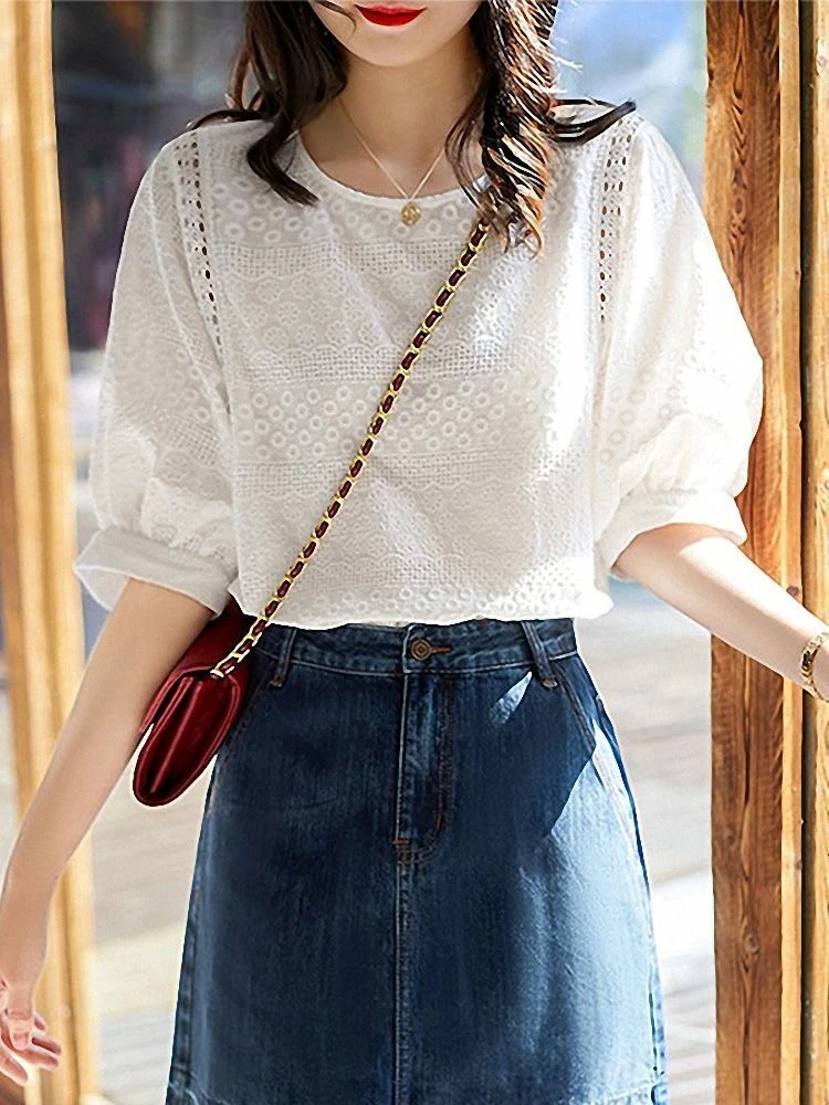 2025年夏季复古刺绣短袖白色女新款镂空宽松百搭超仙灯笼袖上衣