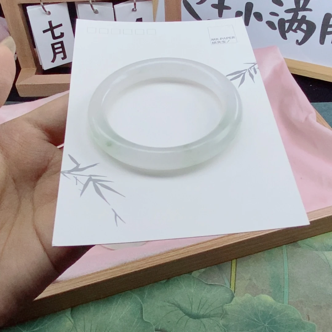 石英质玉手镯未镶嵌