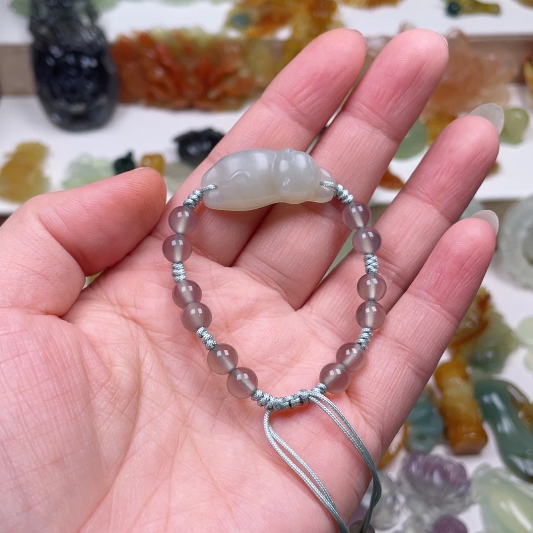 蛇纹石玉未镶嵌颈饰