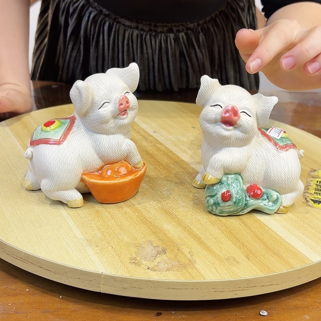 陶瓷如意元宝猪摆件的