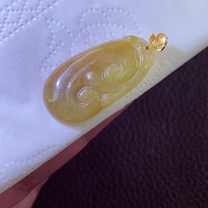 翡翠18K金镶嵌颈饰翡翠