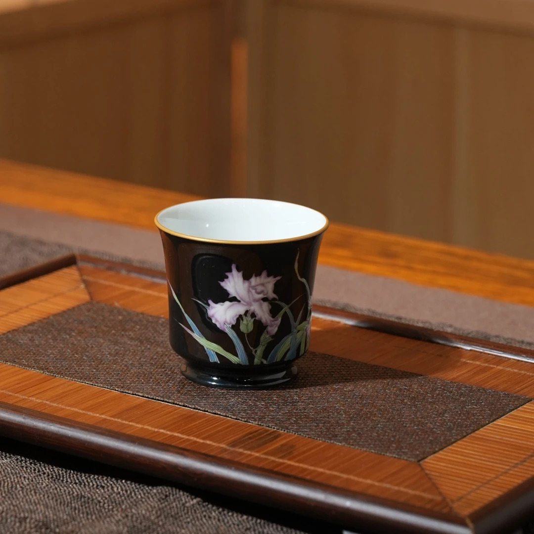 溢珍堂  黑地鸢尾花马蹄杯   黑玉兰