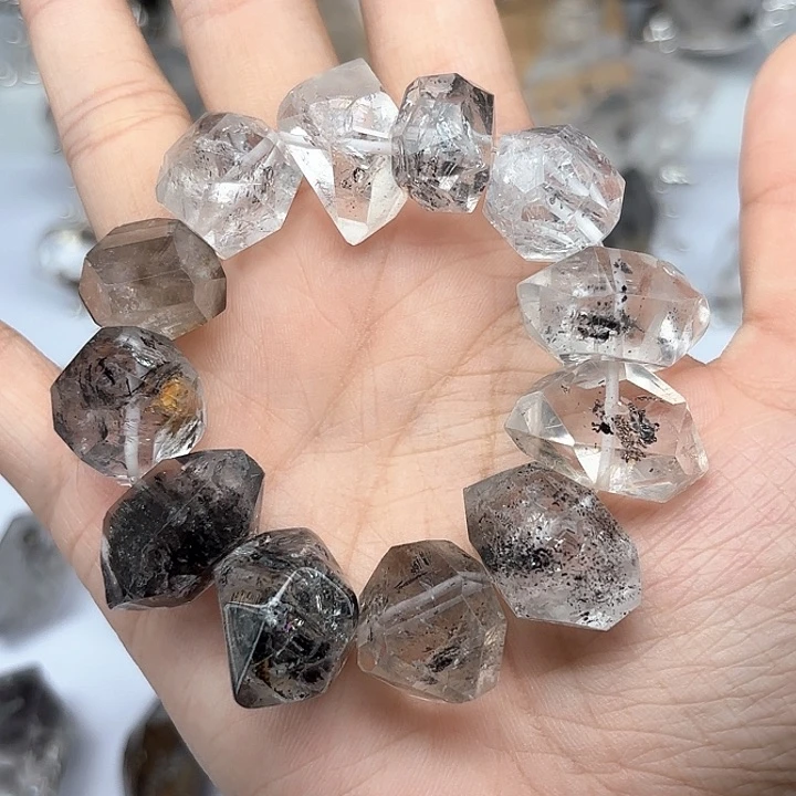 水晶手串未镶嵌闪灵钻手链