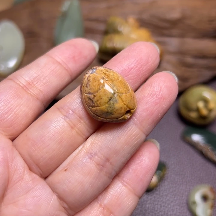 岫岩河磨玉（透闪石质玉）未镶嵌颈饰