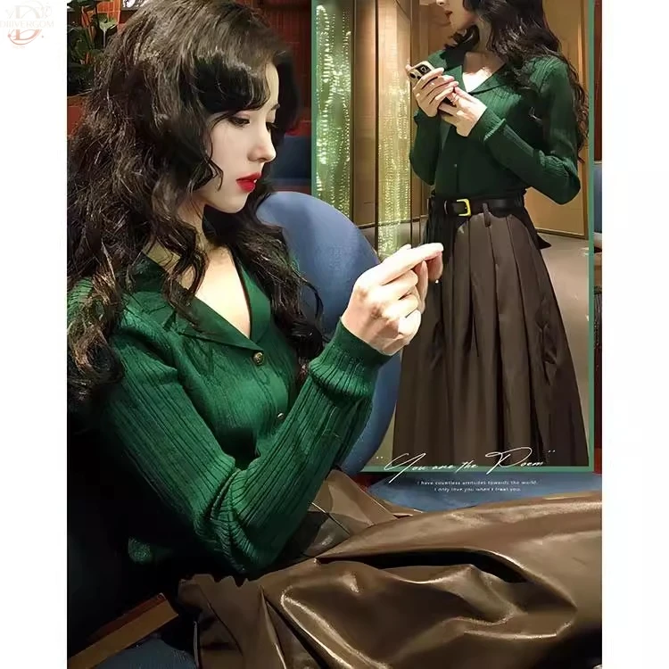 老钱风一整套韩系小香风套装高级感时尚绿色针织衫皮裙子两件套