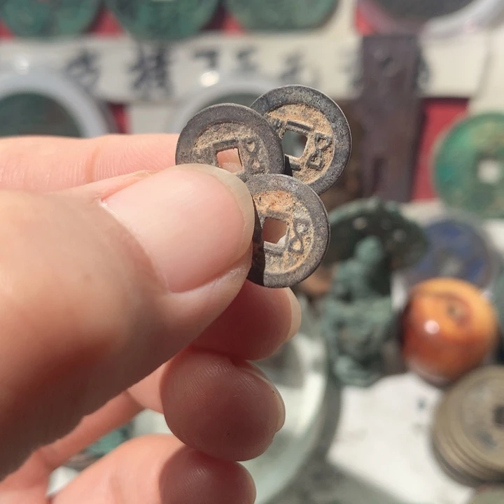 栖***计铜现代工艺品钱钱