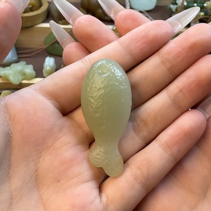 和田玉未镶嵌颈饰定制