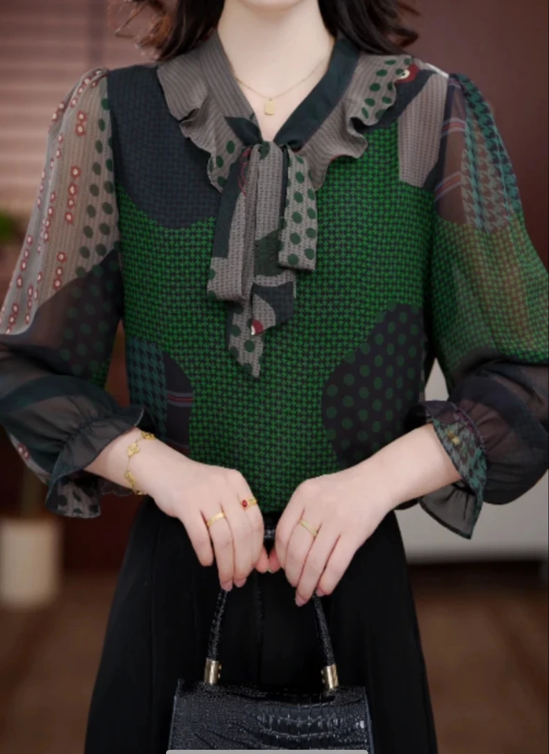 2025新款V领气质小衫套头衬衫时髦长袖上衣打底衫女977