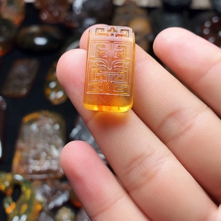 琥珀颈饰未镶嵌2.2