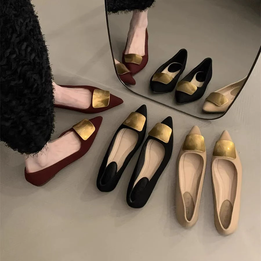 平底法式尖头单鞋女鞋2025春秋新款金属方扣通勤百搭一脚蹬豆豆鞋