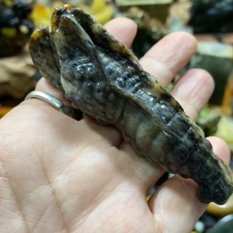 岫岩河磨玉（透闪石质玉）手把或挂件未镶嵌游*客