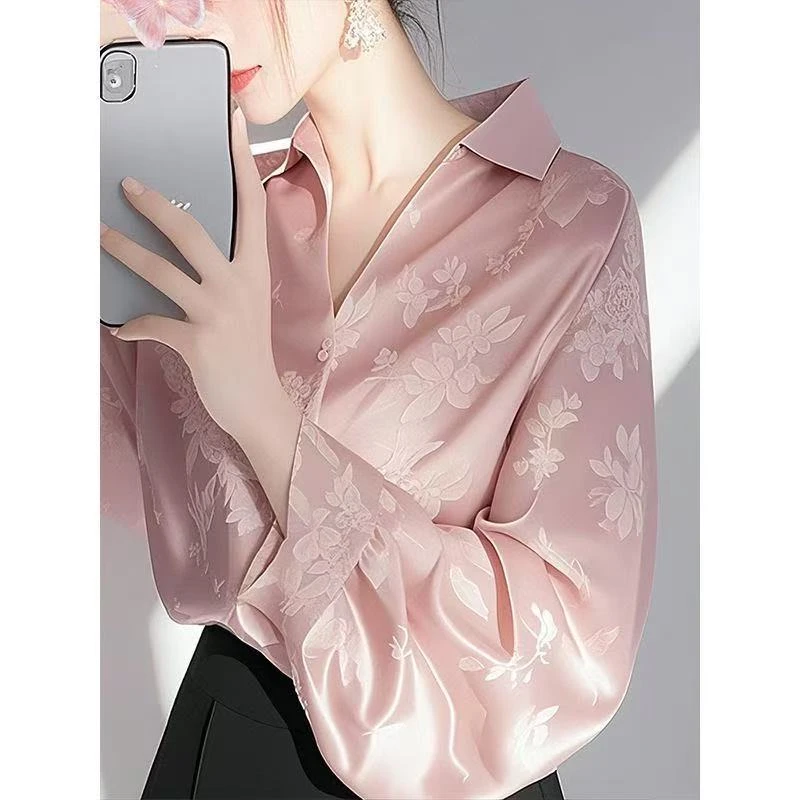 爆款粉色缎面提花衬衫女款2025早春新款独特漂亮法式长袖上衣