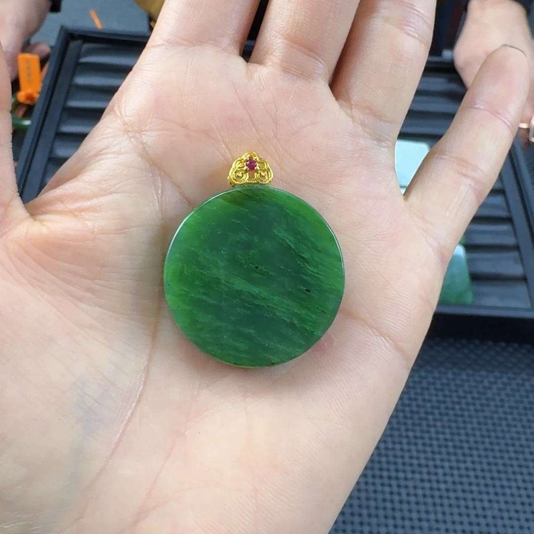 颈饰合金和田玉（碧玉）