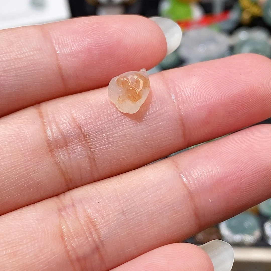 翡翠未镶嵌颈饰冰飘花莲蓬