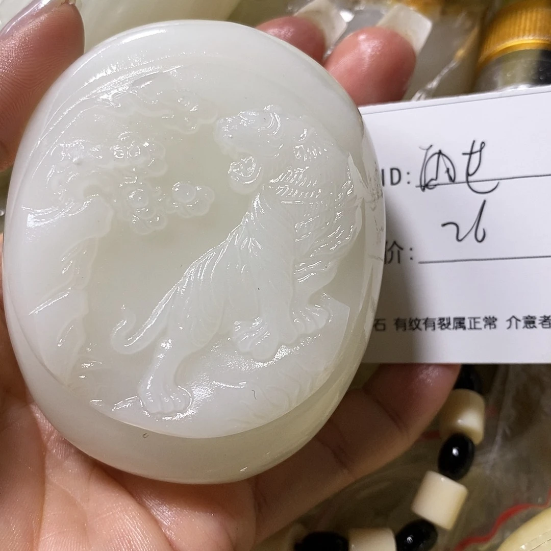 石材雨****3古青石手把件