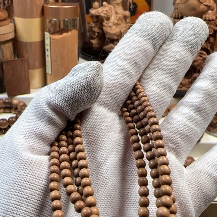 冰****印度迈索尔老山檀香04*216