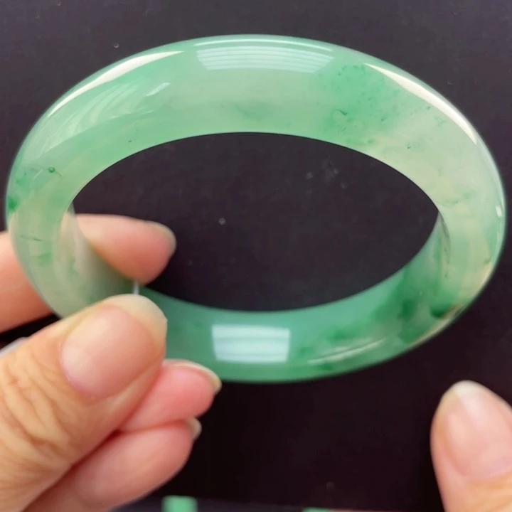 隆***达石英质玉手镯未镶嵌54 －55