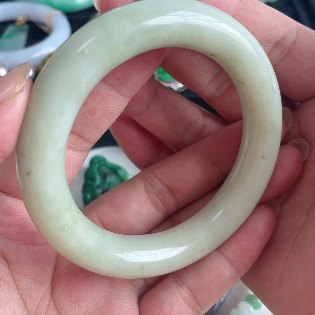 翡翠未镶嵌手镯翡翠660