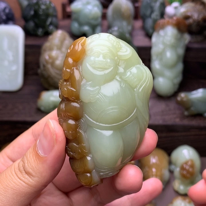 和田玉未镶嵌把件