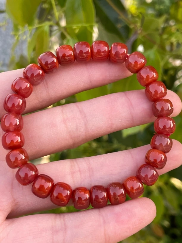 精品南红8.5mm老型珠单圈手串，颜色红润，玫瑰红