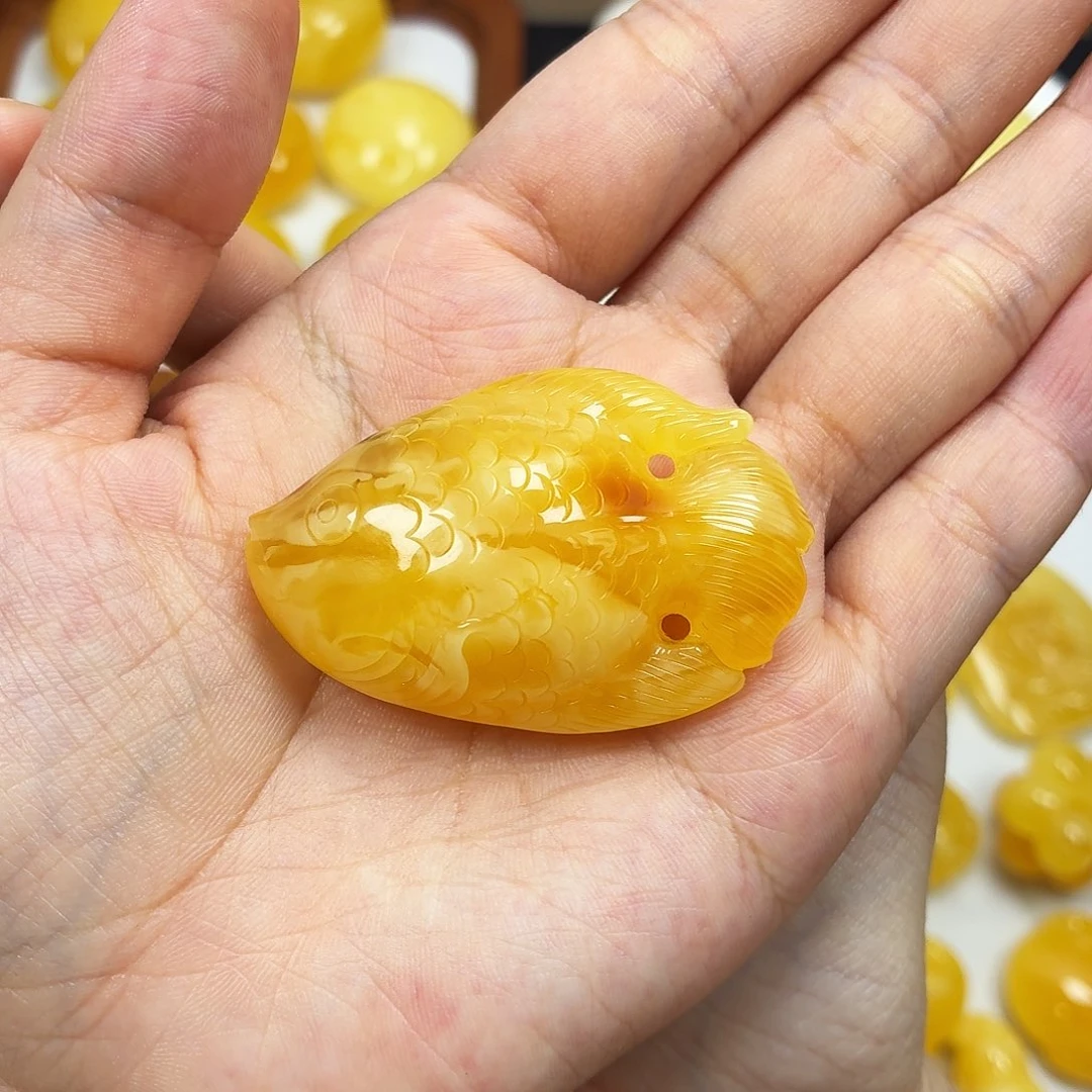 未镶嵌颈饰蜜蜡焦皮妖花小鱼