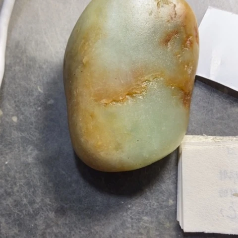 未镶嵌和田玉（糖玉）挂件超**哥