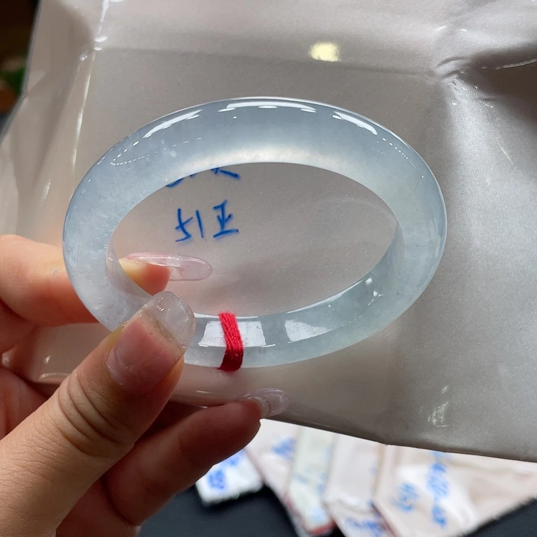 翡翠手镯未镶嵌?***o2号